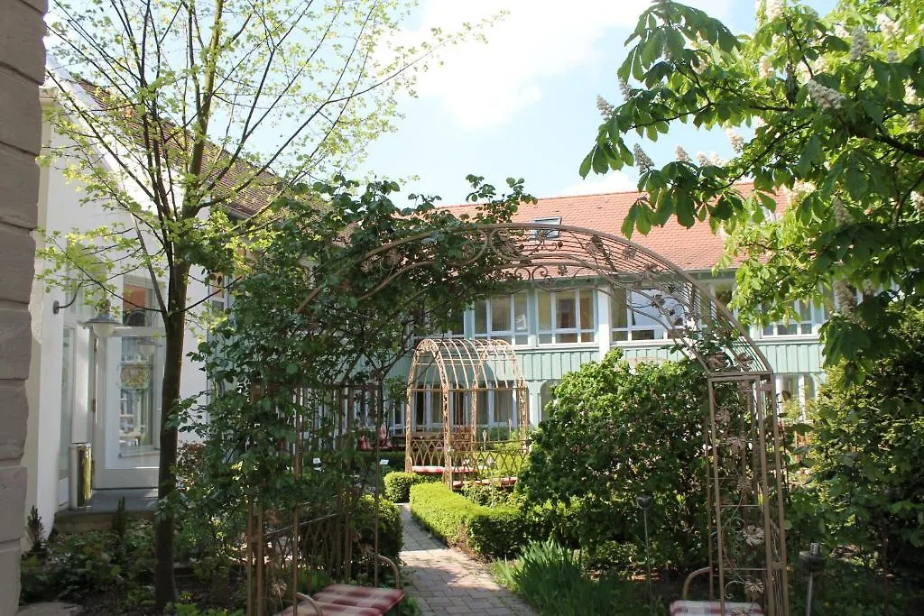 Hotel Goldener Adler Garni Hallstadt