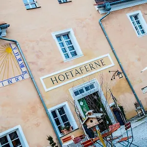 Schloss Neuburg - Hoftaferne Neuburg am Inn